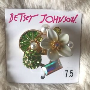 Betsey Johnson Lime & Flower Cocktail Ring